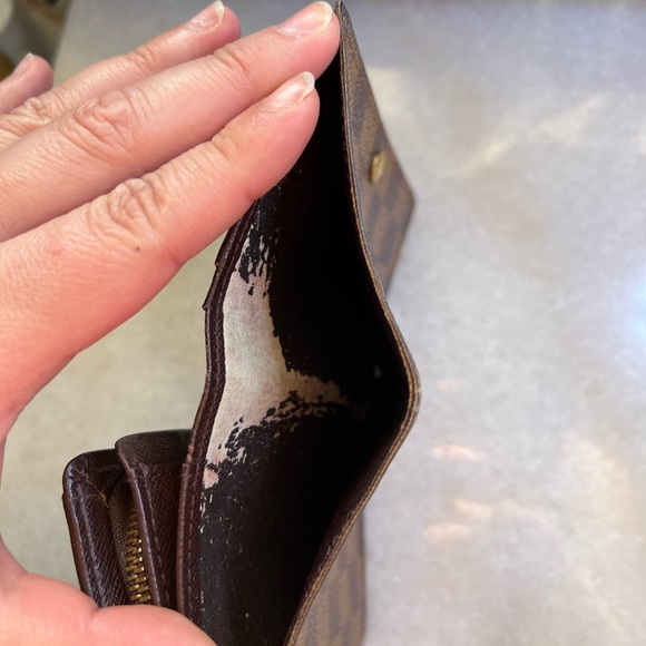 LV wallet - Picture 8 of 13